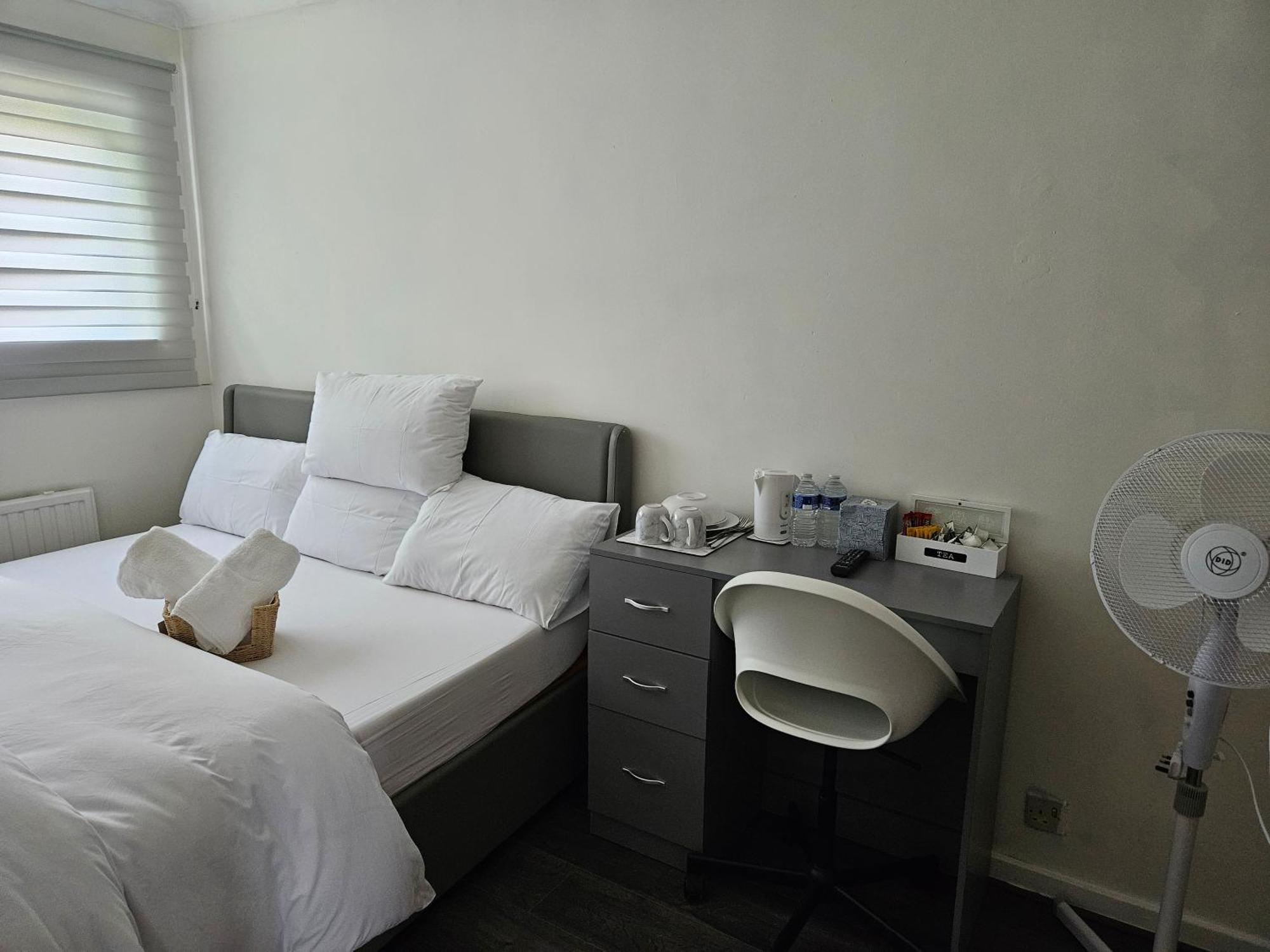Jays-Rooms Pitsea Extérieur photo
