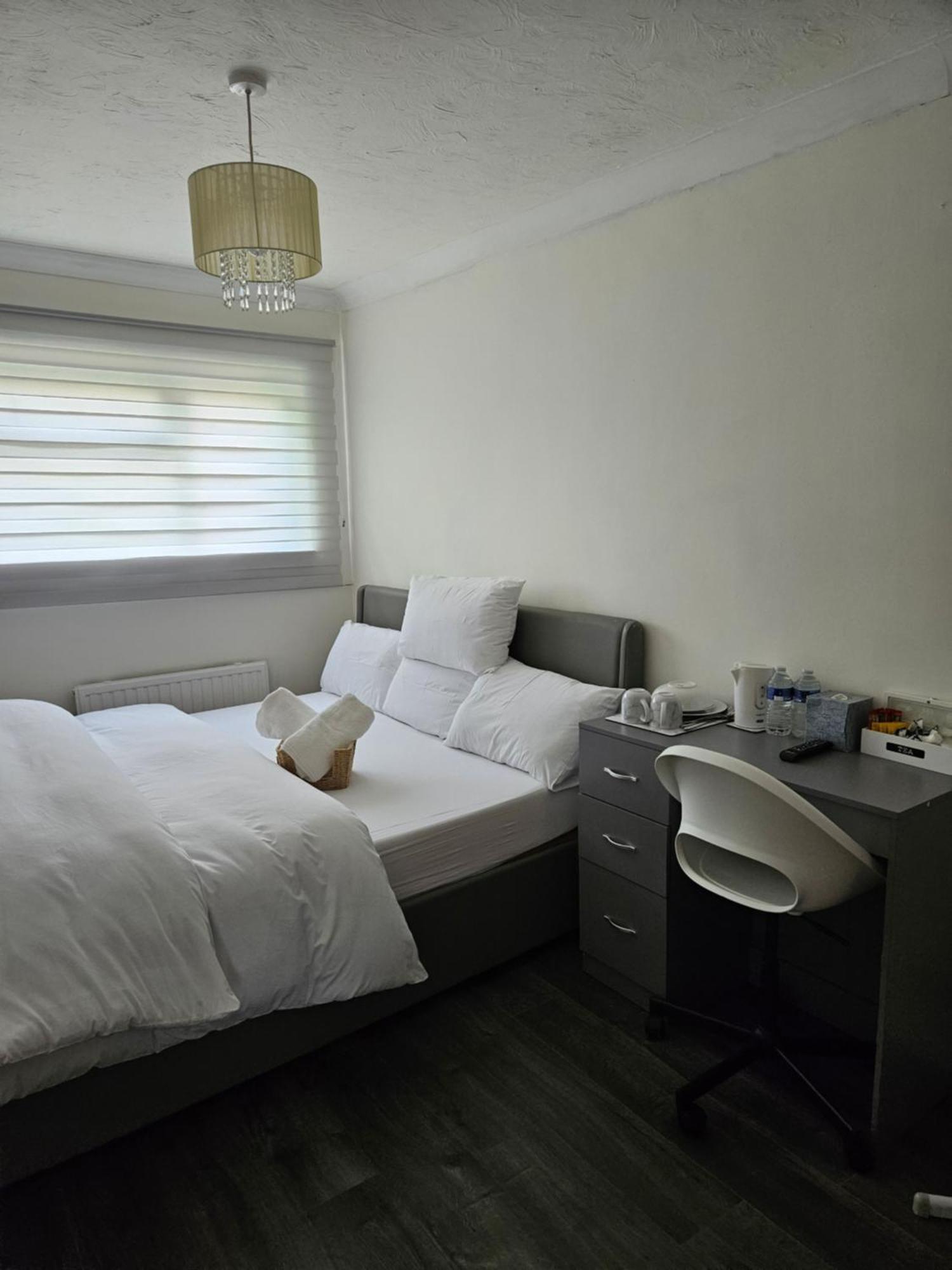 Jays-Rooms Pitsea Extérieur photo