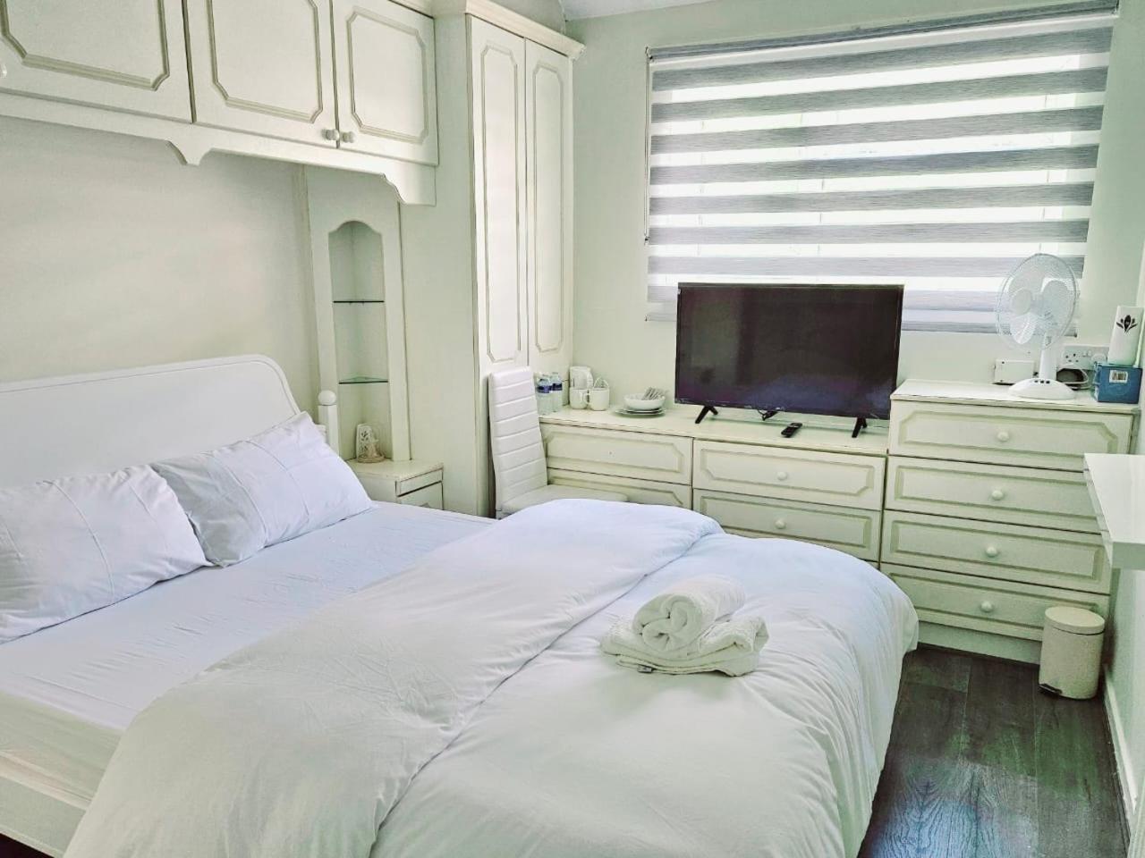 Jays-Rooms Pitsea Extérieur photo